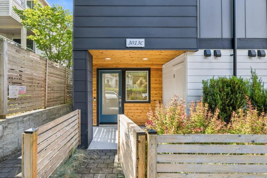 3013 NE 130th St in Seattle, WA - Building Photo