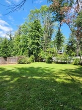 23 Old Farm Rd in Berkeley Heights, NJ - Building Photo - Building Photo