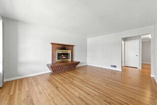 1123 Hudson St in Redwood City, CA - Building Photo