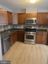 33 Jones Valley Cir in Baltimore, MD - Building Photo - Building Photo