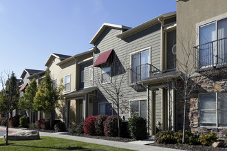 Liberty Commons in West Valley City, UT - Foto de edificio - Building Photo