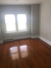 1483 E 120th St in Cleveland, OH - Foto de edificio - Building Photo