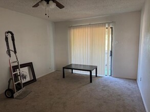 8110 Skillman St in Dallas, TX - Building Photo - Building Photo