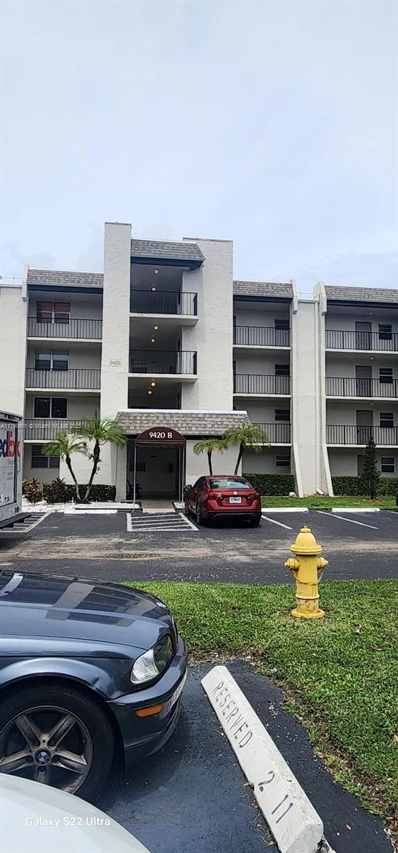 property at 9420 Poinciana Pl