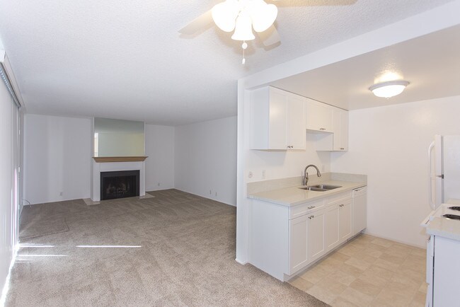 7601 Eads Ave-Unit -Unit 1 in San Diego, CA - Foto de edificio - Building Photo