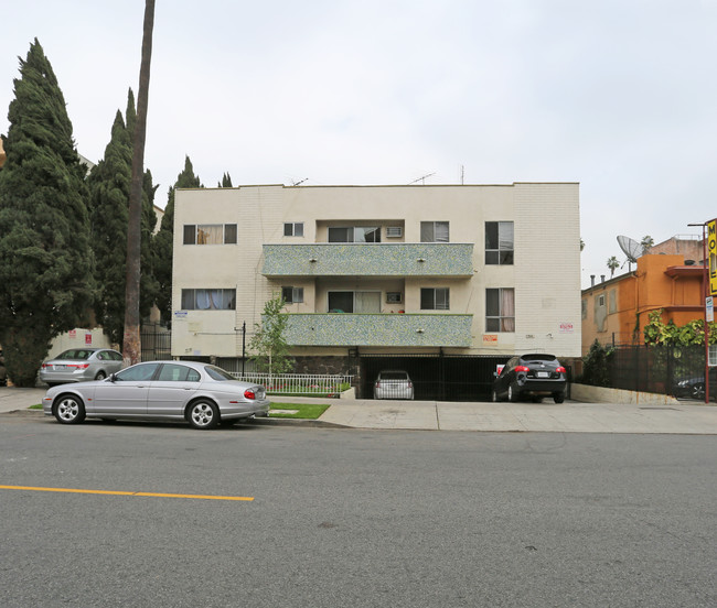 514 S Mariposa Ave in Los Angeles, CA - Building Photo - Building Photo