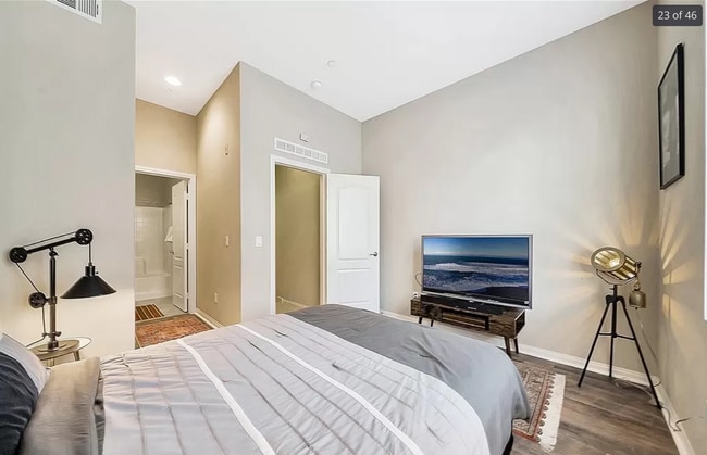 114 Neptune in Irvine, CA - Building Photo - Building Photo