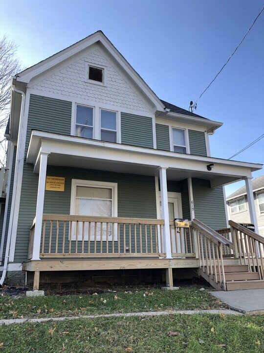 619 Bowery St in Iowa City, IA - Building Photo