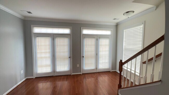 15718 John Diskin Cir in Woodbridge, VA - Building Photo - Building Photo