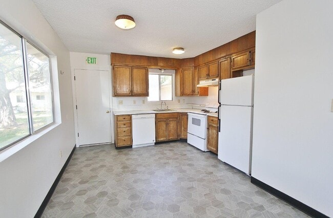 property at 1505 E Beech St