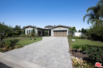 9 Casaba Rd in Palos Verdes Estates, CA - Building Photo - Building Photo