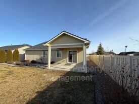 101 N Voyage Ave in Caldwell, ID - Building Photo