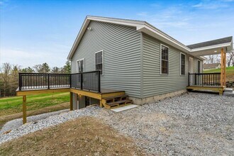 237 Maplewold Rd in Weare, NH - Building Photo - Building Photo