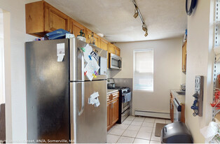 27 Mount Vernon St, Unit 1 in Somerville, MA - Building Photo