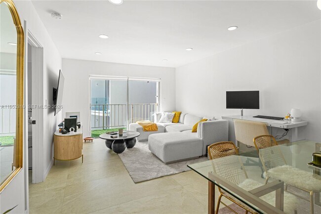 1245 West Ave in Miami Beach, FL - Building Photo - Building Photo