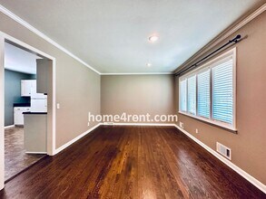 6701 W 76th Terrace in Overland Park, KS - Building Photo - Building Photo