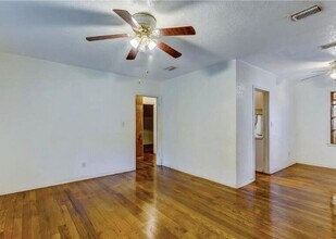 8150 Lexington Dr in Jacksonville, FL - Building Photo - Building Photo
