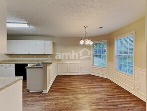 825 Georgian Hills Dr in Lawrenceville, GA - Building Photo - Building Photo