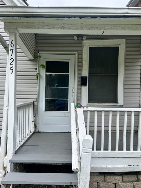 property at 6725 Schofield Ave