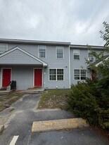 33 Maggie Ln in Portland, ME - Building Photo