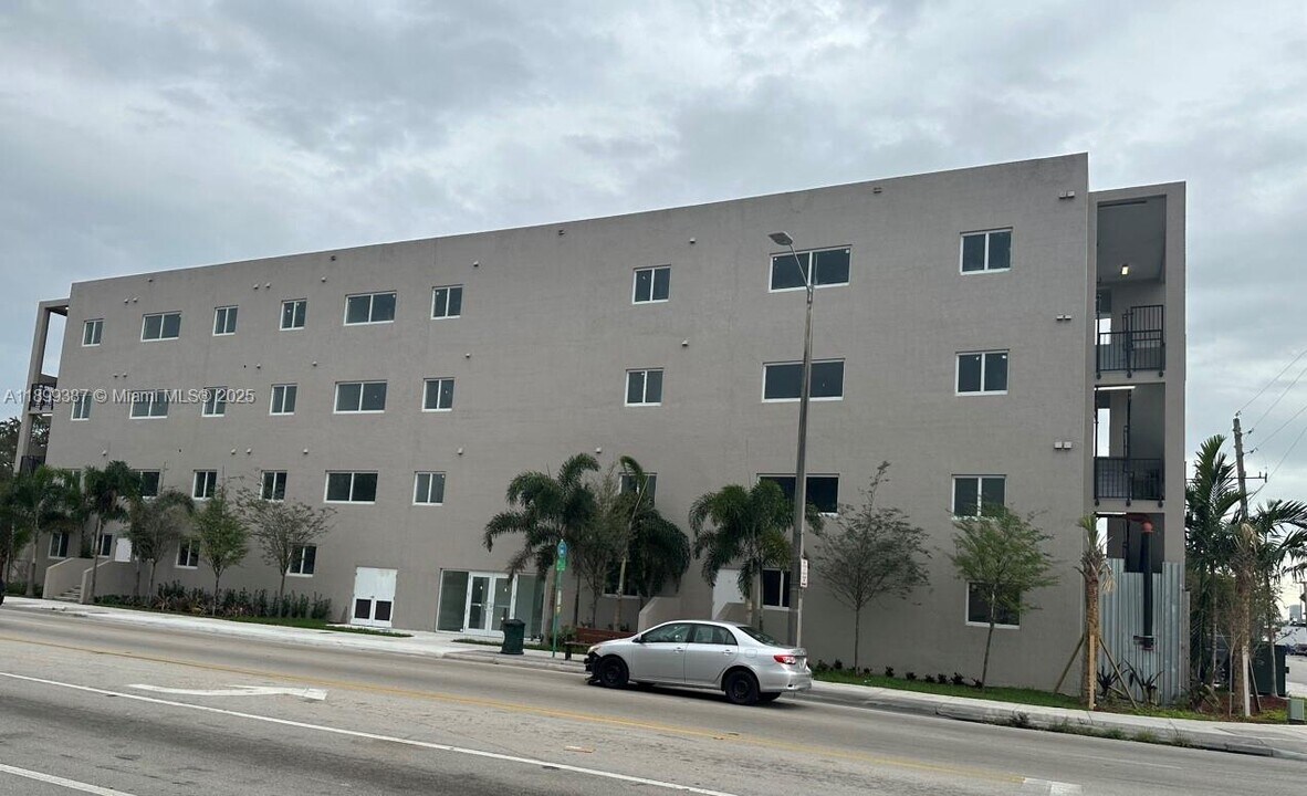 2311 NW 22nd Ave in Miami, FL - Building Photo