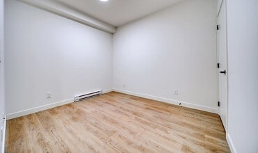 4929-4921A 21a St SW in Calgary, AB - Building Photo - Building Photo