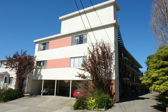 1739 Francisco St in Berkeley, CA - Foto de edificio - Building Photo