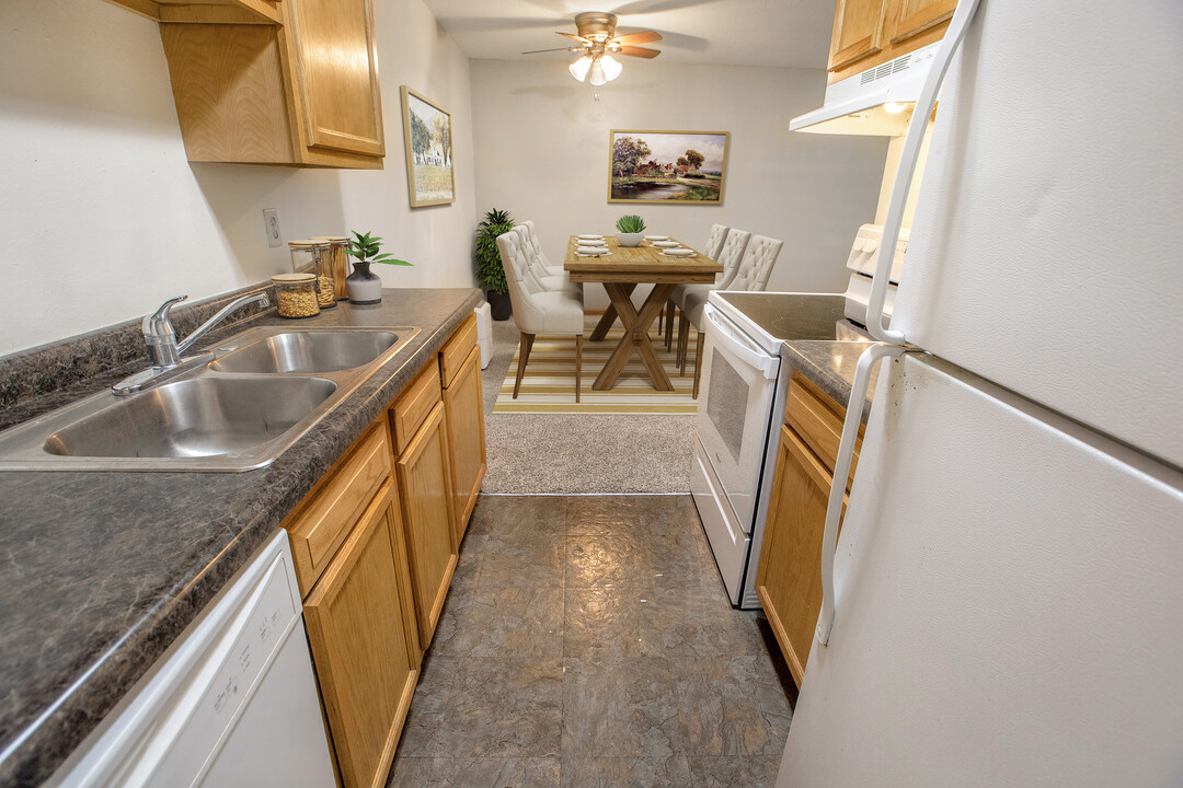 Villa Hills in Duluth, MN - Building Photo