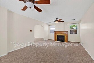 3013 Taos Meadows Dr NE in Rio Rancho, NM - Building Photo - Building Photo