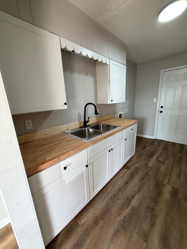 127 E Jefferson St in Brownsville, TN - Building Photo - Building Photo