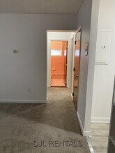 67 Grove St in Arlington, MA - Foto de edificio - Building Photo