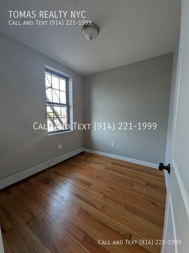 766 E 233rd St in Bronx, NY - Building Photo - Building Photo