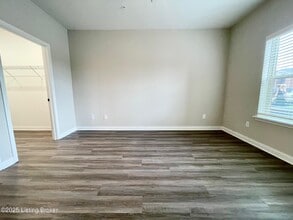 8500 Westmont Dr in Sellersburg, IN - Building Photo - Building Photo