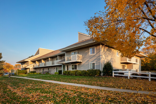 Kearney Meadows Apartments in Waunakee, WI - Foto de edificio - Building Photo