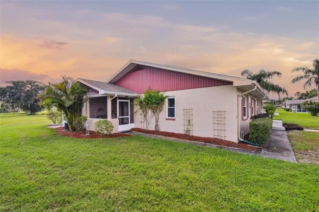property at 1907 Canterbury Ln