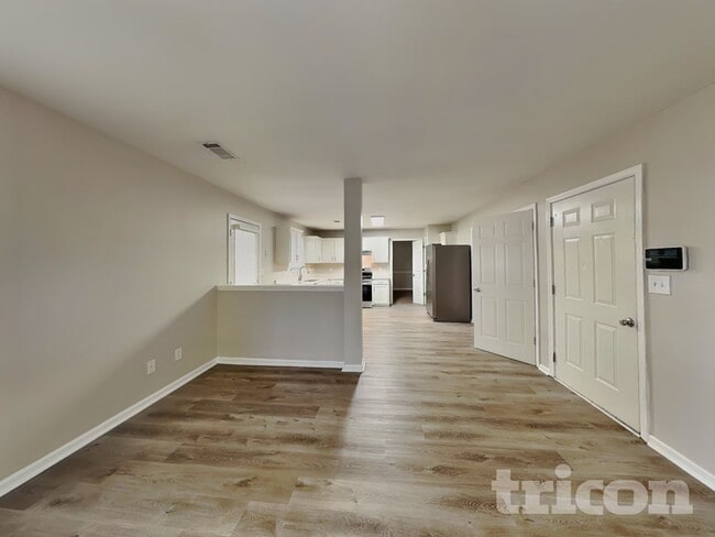 10587 Village Trail in Jonesboro, GA - Foto de edificio - Building Photo