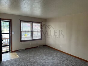 107 S Arlington Ave in Independence, MO - Building Photo - Building Photo