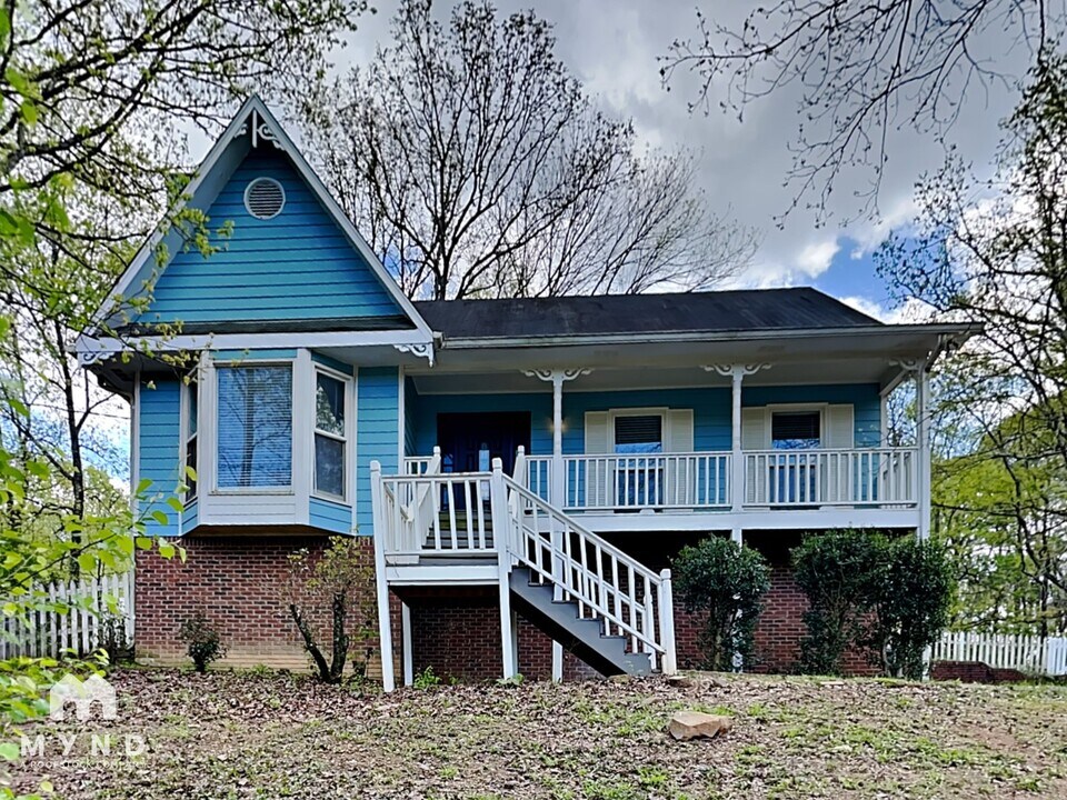 1728 Russet Woods Ln in Hoover, AL - Building Photo