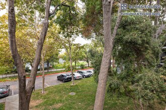 600 Park View Dr in Santa Clara, CA - Foto de edificio - Building Photo