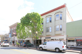 Galleria Apartments in Vallejo, CA - Building Photo - Building Photo
