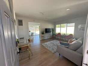 3712 W Avenue K14 in Lancaster, CA - Foto de edificio - Building Photo