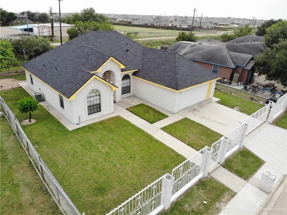 44 Paseo Encantado in Mission, TX - Building Photo