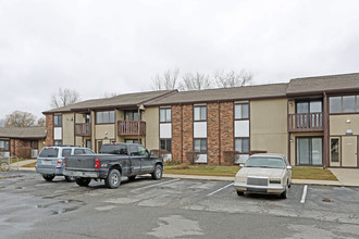 Richmond Manor Apartments in Richmond Township, MI - Foto de edificio - Building Photo