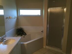 8420 Naples Heritage Dr-Unit -1421 in Naples, FL - Building Photo - Building Photo