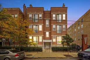 1316 W Belmont Ave, Unit 2E in Chicago, IL - Building Photo