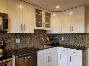 4156 Inverrary Dr in Lauderhill, FL - Building Photo