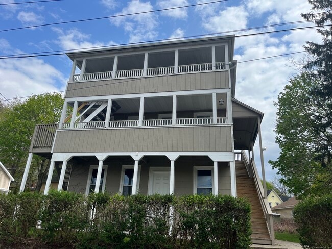 property at 7 Rock St