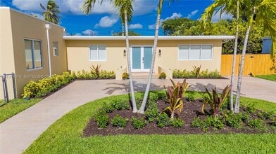 6499 SW 39th St in Miami, FL - Building Photo - Building Photo