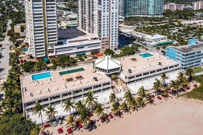 111 Briny Ave, Unit 711 in Pompano Beach, FL - Building Photo - Building Photo