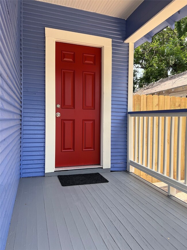 2412 Stuart St in Houston, TX - Building Photo - Building Photo